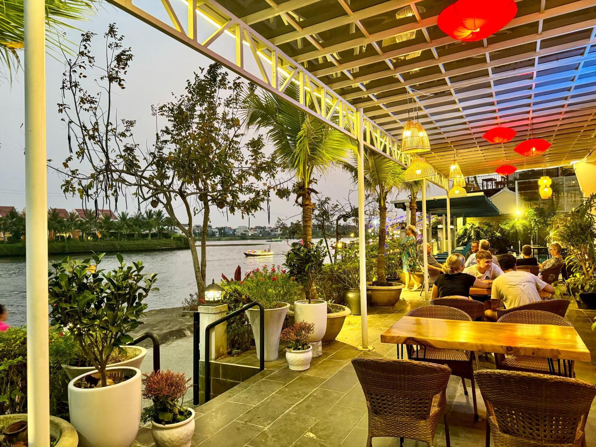 Riverside White House Hotel Hoi An Exterior foto