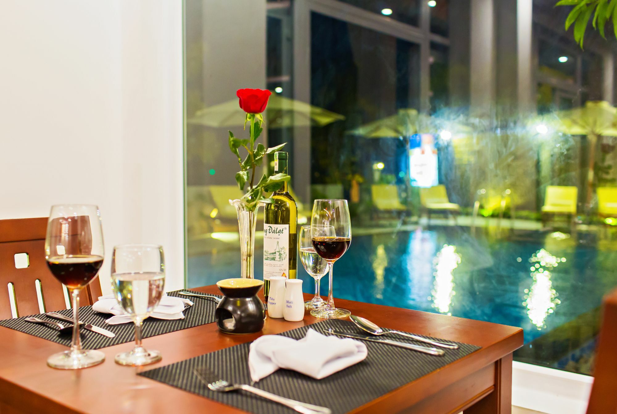 Riverside White House Hotel Hoi An Exterior foto